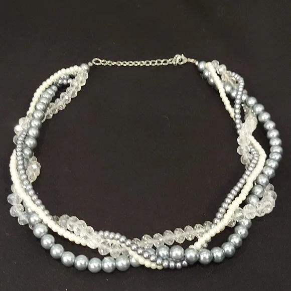 BEADED STATEMENT NECKLACE - Picture 3 of 7